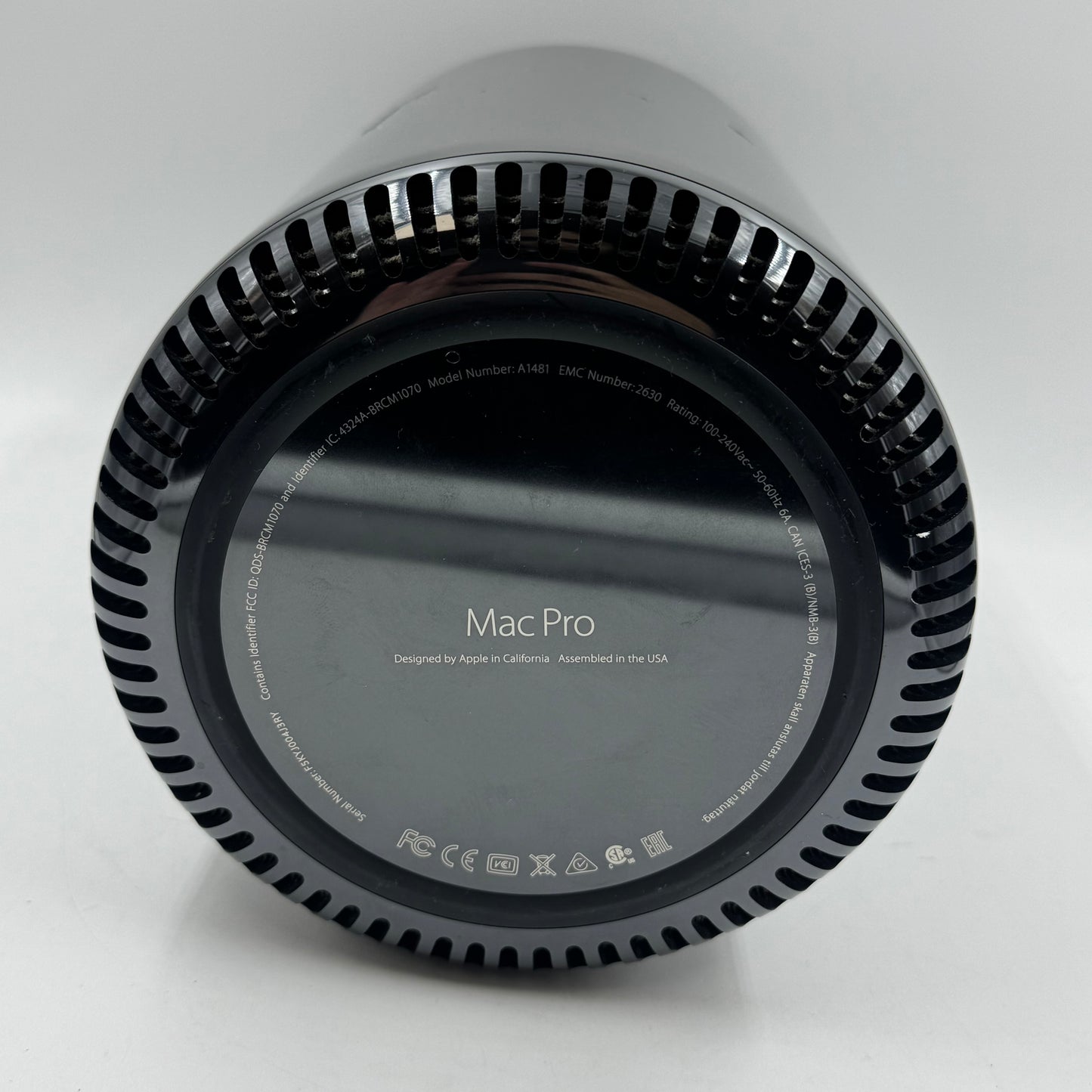 2013 Apple Mac Pro 12GB RAM 500GB Black