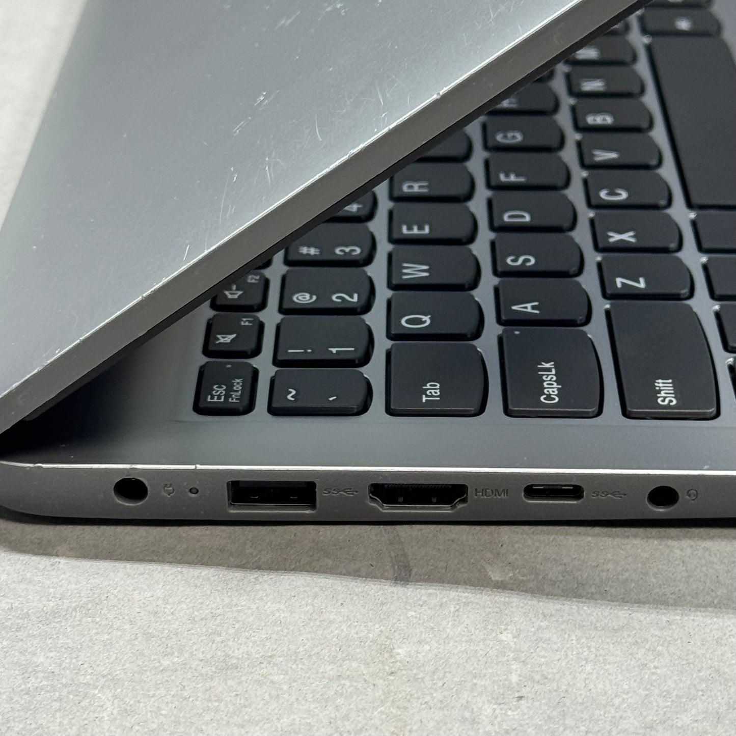 Lenovo IdeaPad 1 15IAU7 15.6" Core i3-1215U 1.20GHz 8GB RAM 256GB SSD