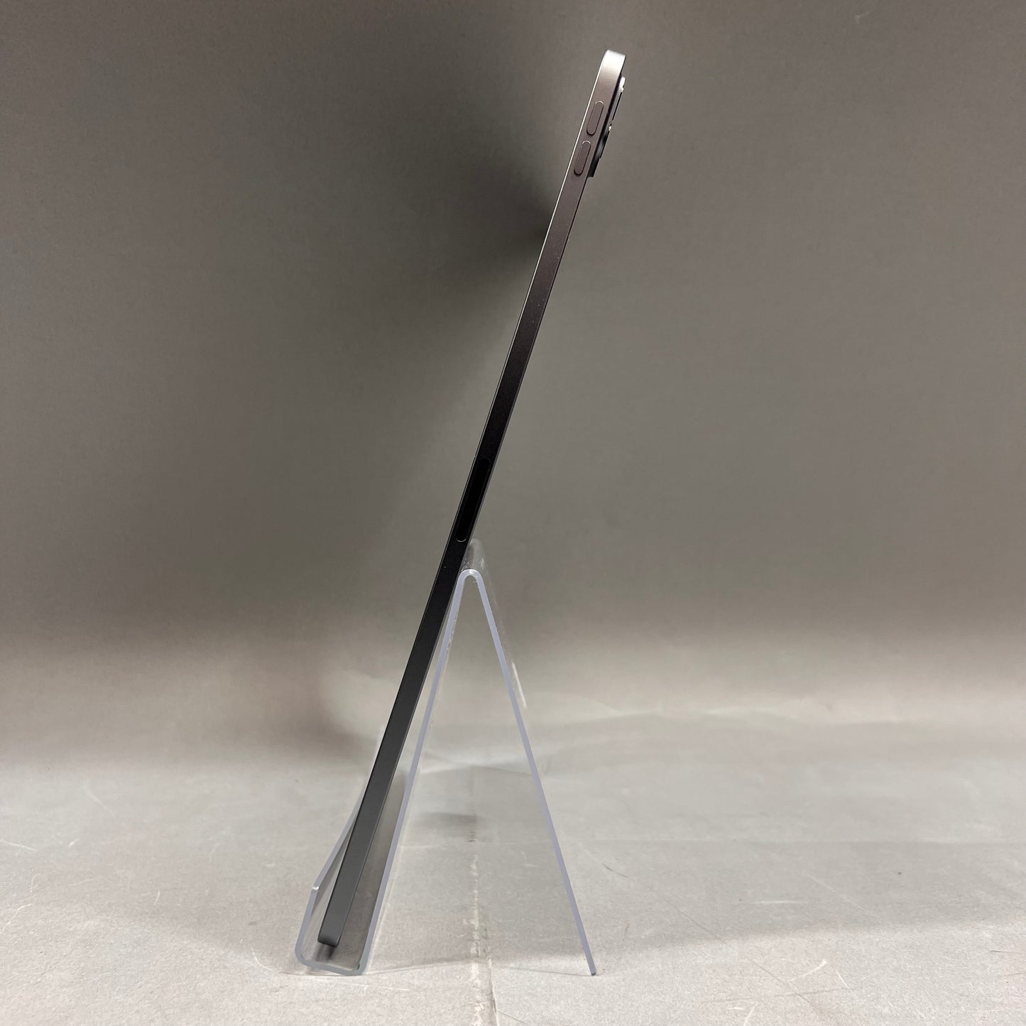 WiFi Only Apple iPad Pro 12.9" 5th Gen 256GB Space gray MHNH3LL/A