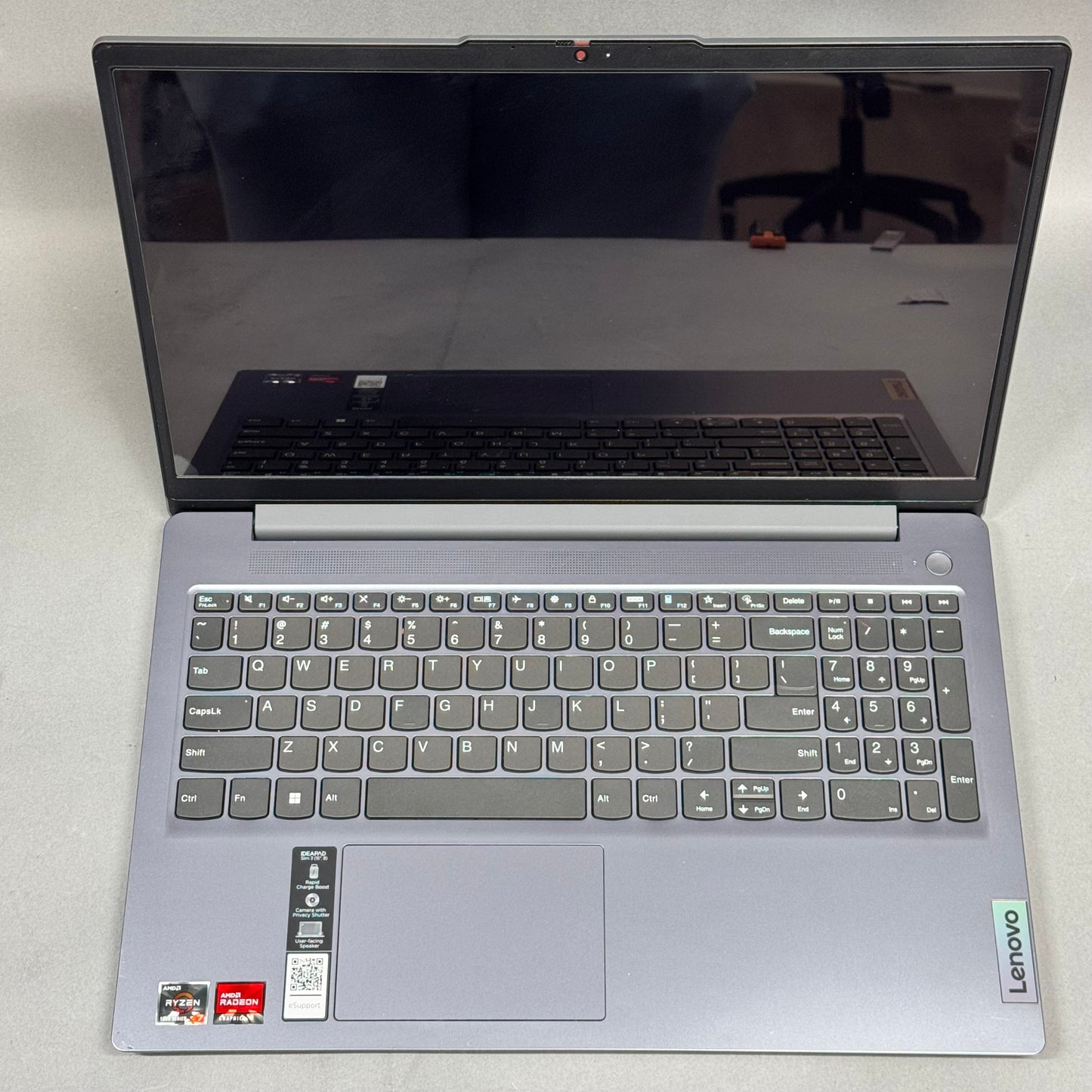 Lenovo IdeaPad SLIM 3 15ABR8 15.6" AMD Ryzen 7 5825U 2.0GHz 16GB RAM 512GB SSD