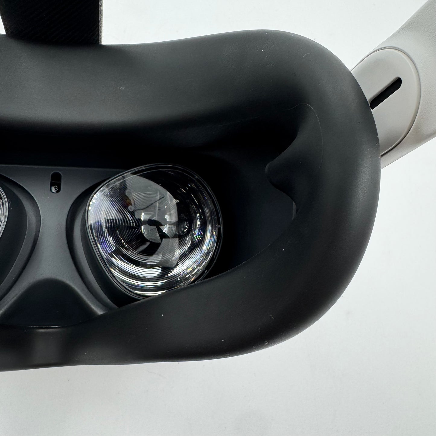Meta Quest 2 256GB Standalone All-in-One VR Headset KW49CM