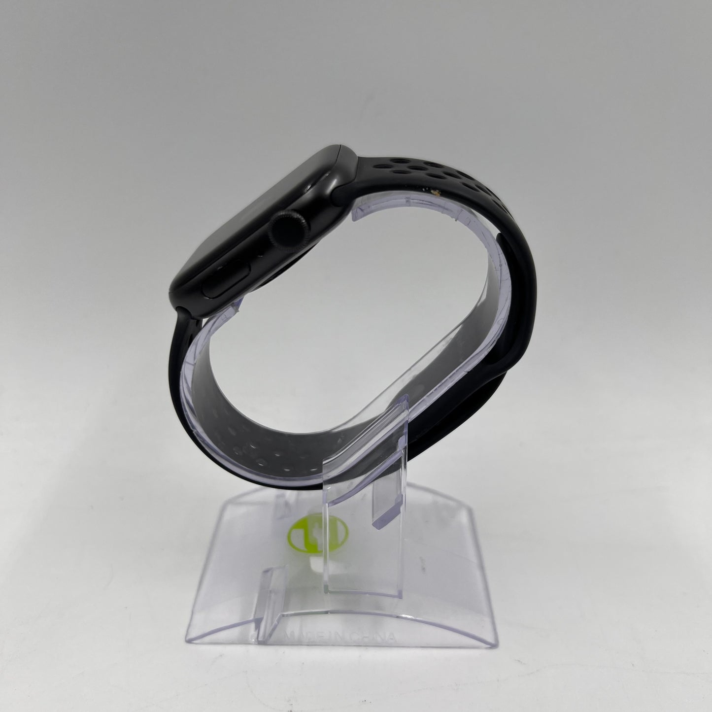 GPS Only Apple Watch SE 1st Gen 44MM Black Aluminum Black Nike Sport Band