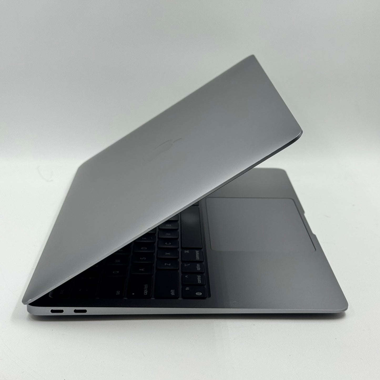 2020 Apple MacBook Air 13.3" M1 7C GPU 3.20GHz 8GB RAM 256GB SSD MGN63LL/A