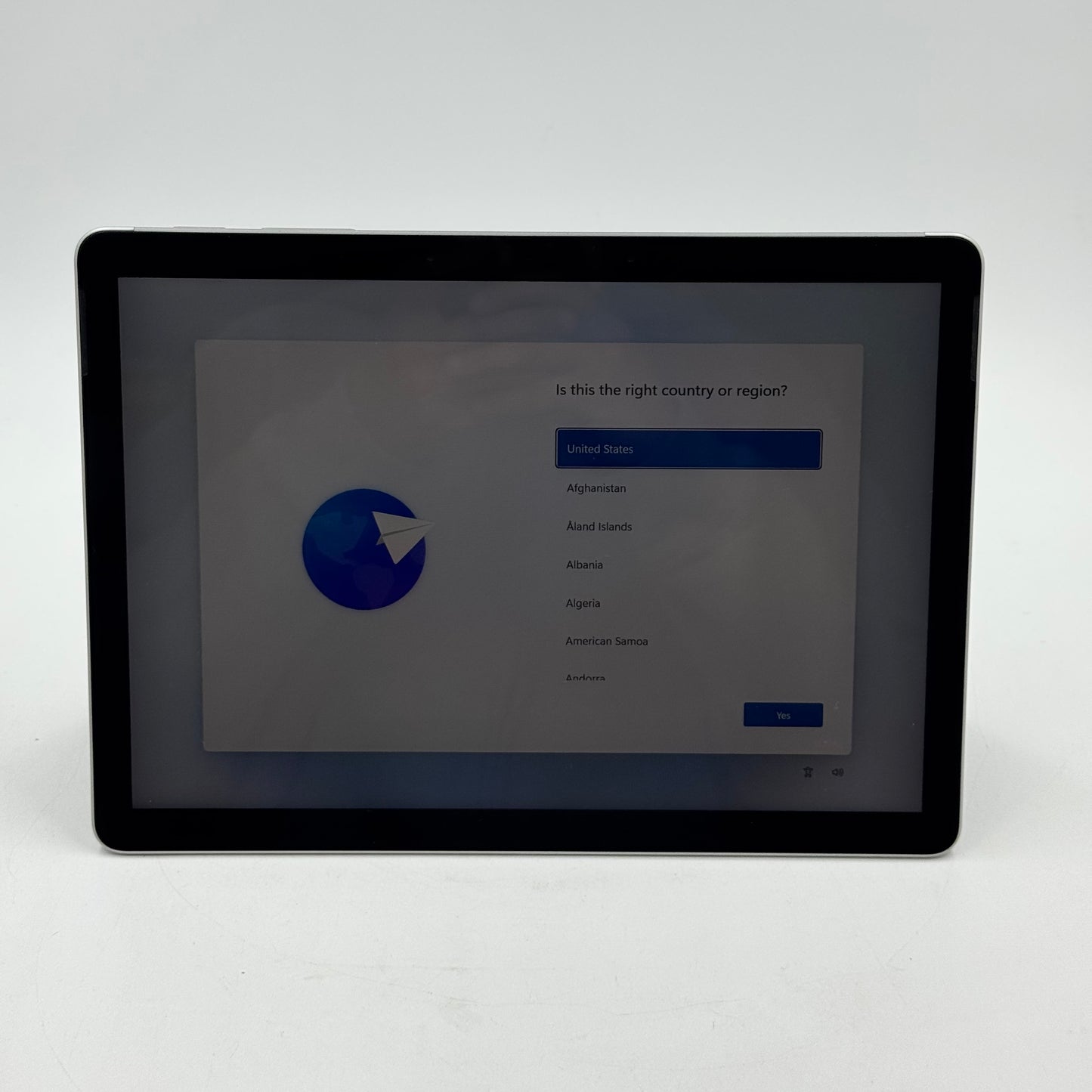 Microsoft Surface Go 2 1926 10.5" m3-8100Y 1.10GHz 8GB RAM 128GB SSD