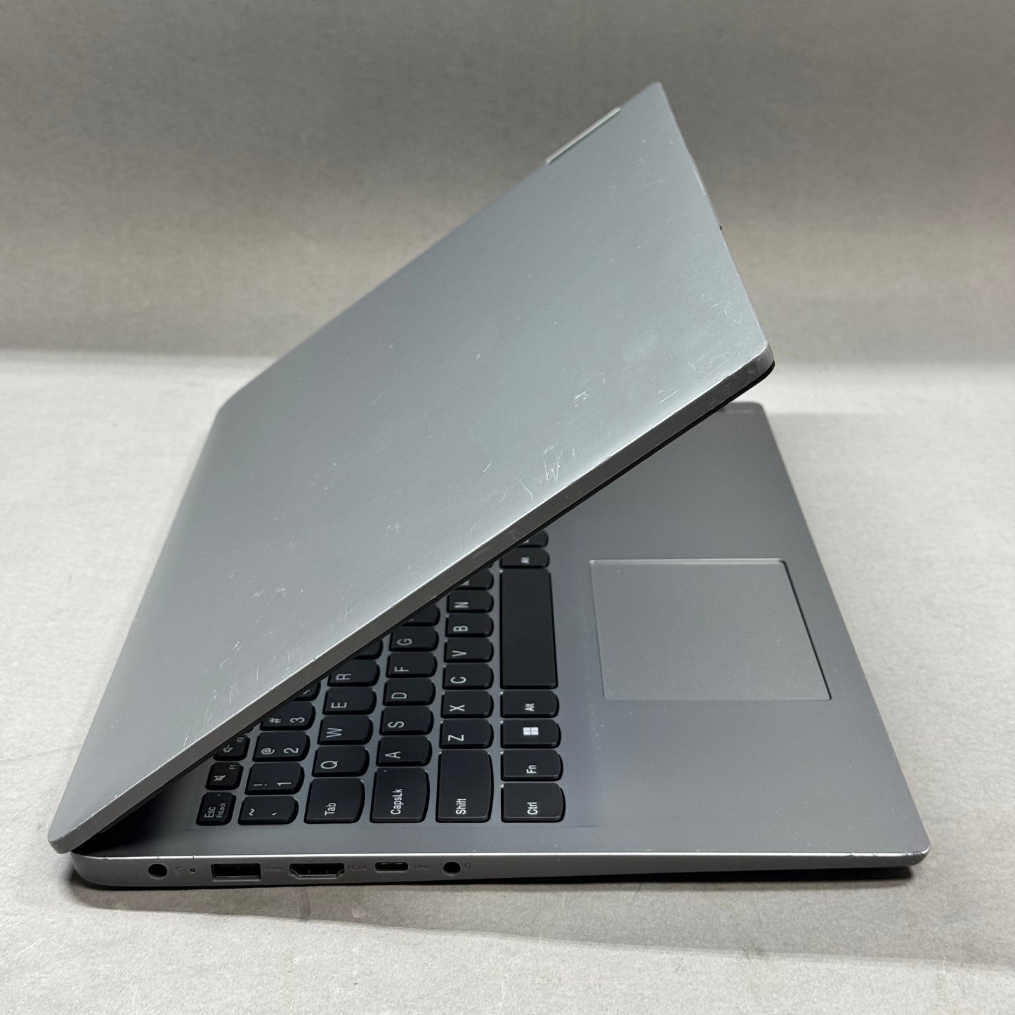 Lenovo IdeaPad 1 15IAU7 15.6" Core i3-1215U 1.20GHz 8GB RAM 256GB SSD