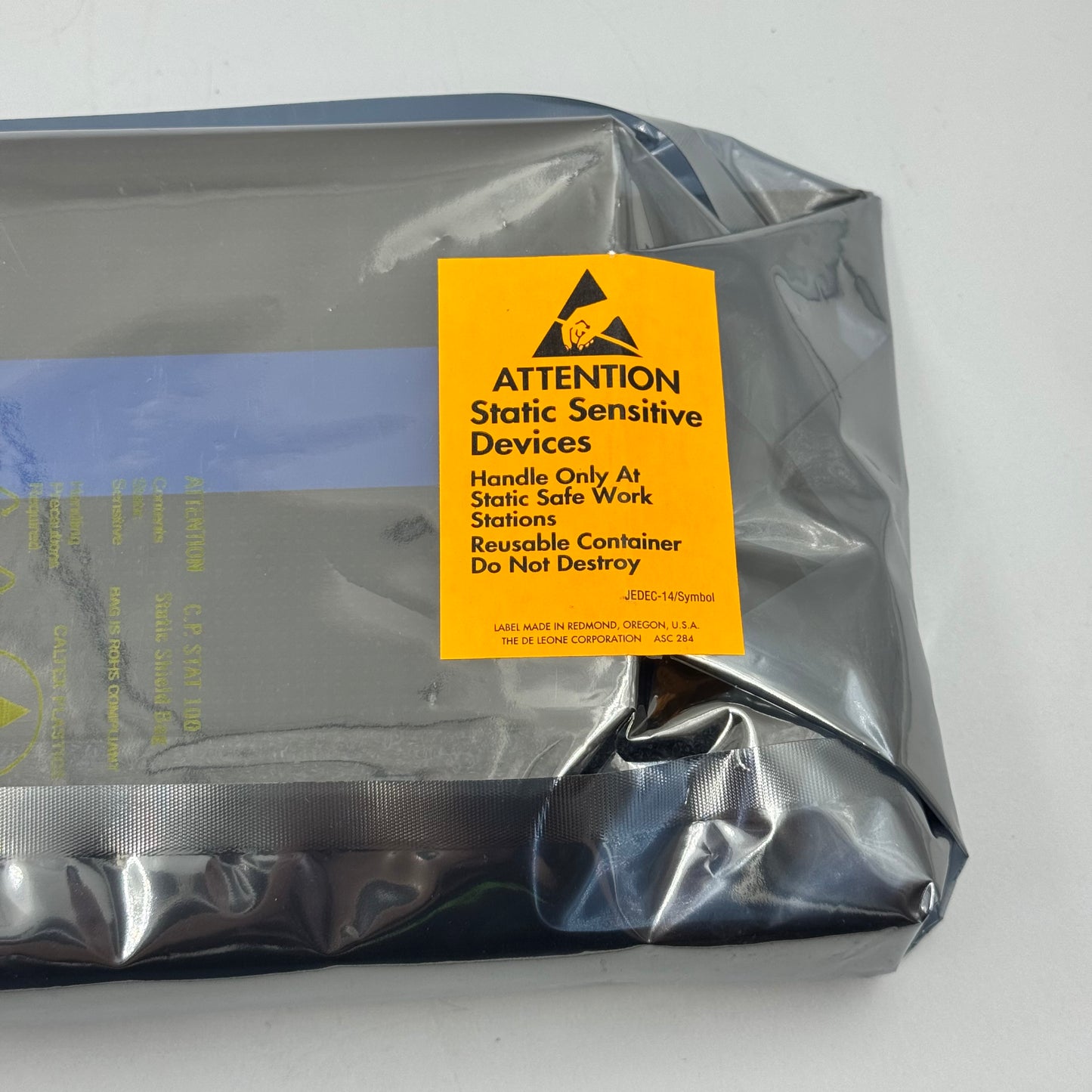 New AMD Radeon Pro V540 8GB HBM2 Graphics Accelerator