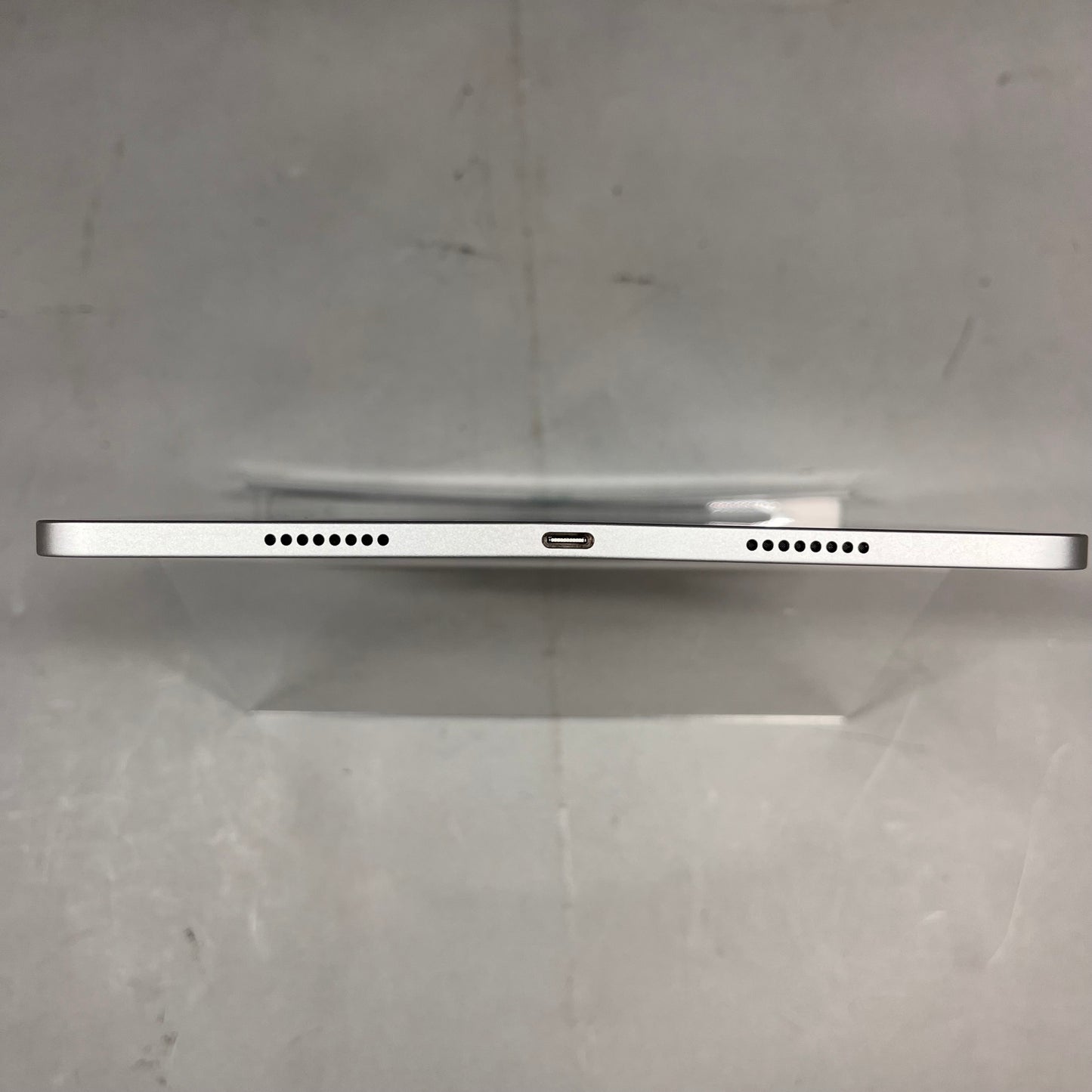 WiFi Only Apple iPad Pro 12.9" 3rd Gen 256GB 17.3.1 Silver MHQV3LL/A