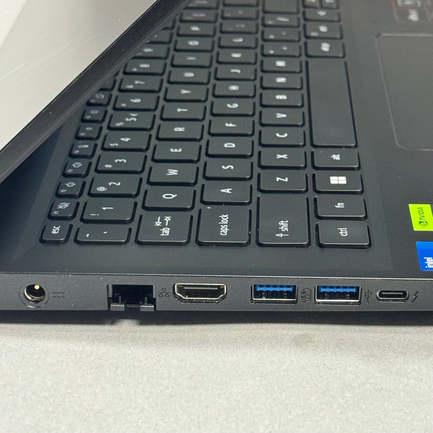 Acer Nitro V 15 ANV15-51-54UL 15.6" i5-13420H 2.10GHz 32GB RAM 512GB SSD 1TB SSD GeForce RTX 3050