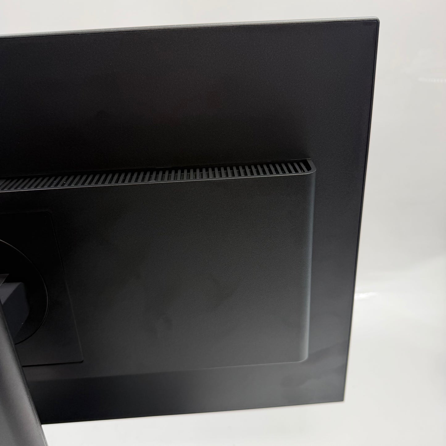 Lenovo ThinkVision 24" T24-40 FHD LCD IPS Display Monitor