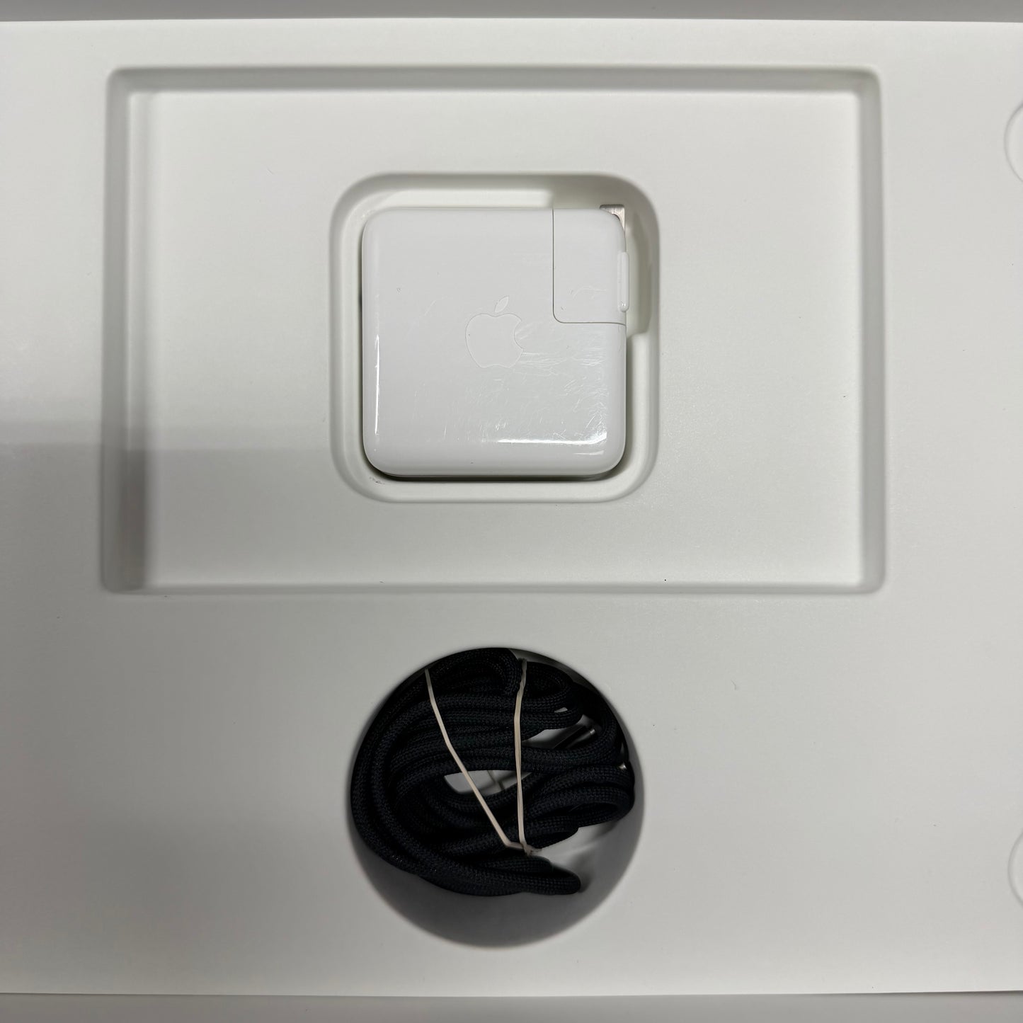 2025 Apple MacBook Pro 14" M5 10C GPU 4.6GHz 16GB RAM 512GB SSD A3434