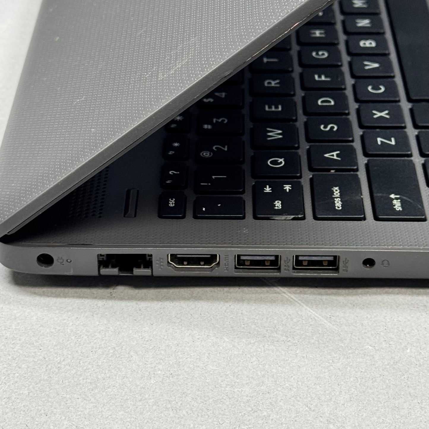 HP 255 G7 15.6" A4-9125 Radeon R3 2.30GHz 4GB RAM 500GB HDD