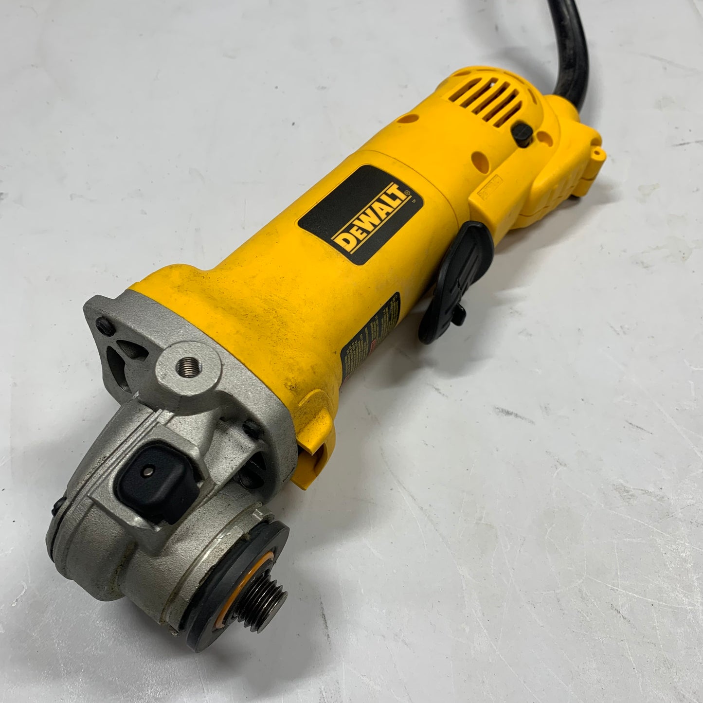 DeWalt d2840 120V 4-1/2 in. (115mm) Small Angle Grinder