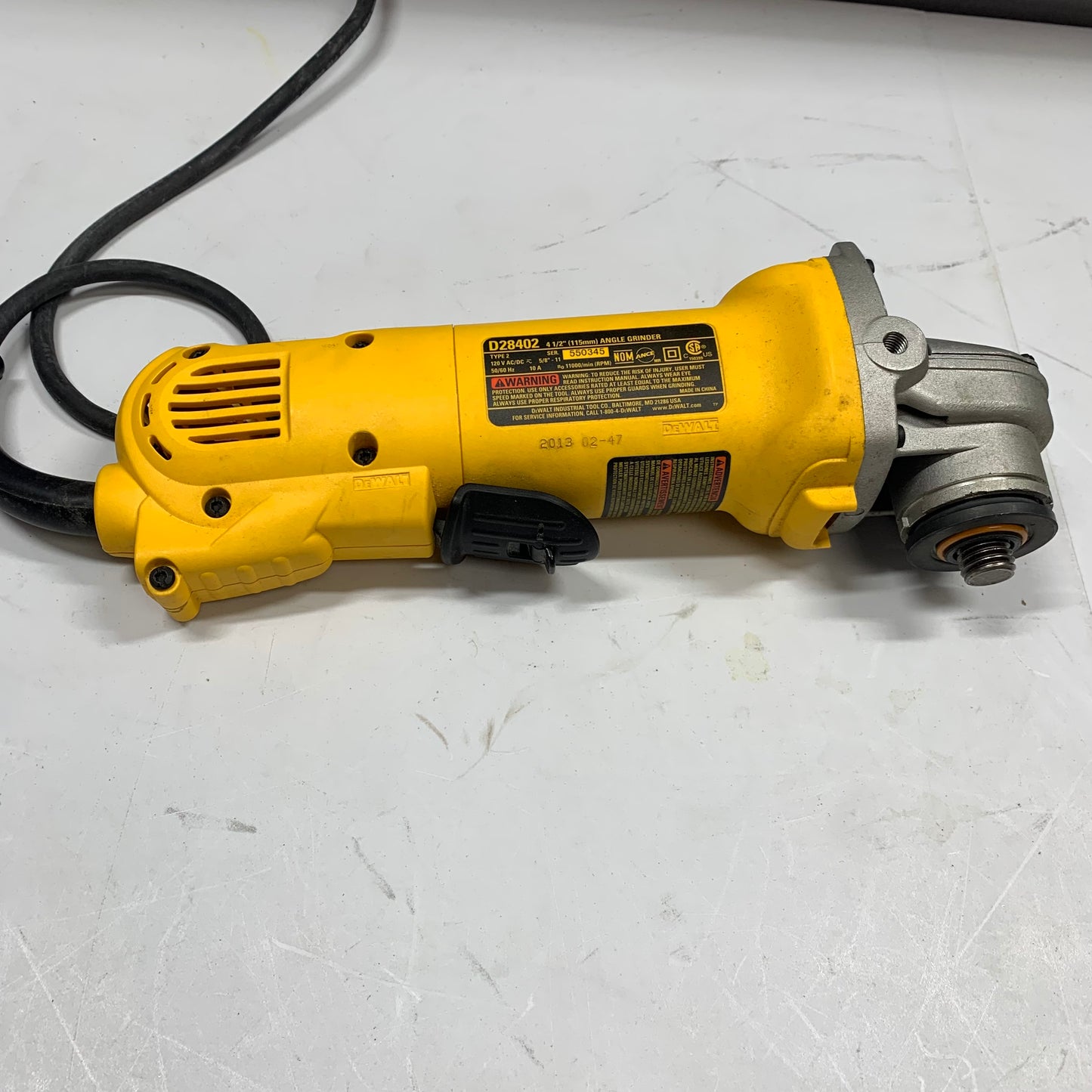 DeWalt d2840 120V 4-1/2 in. (115mm) Small Angle Grinder
