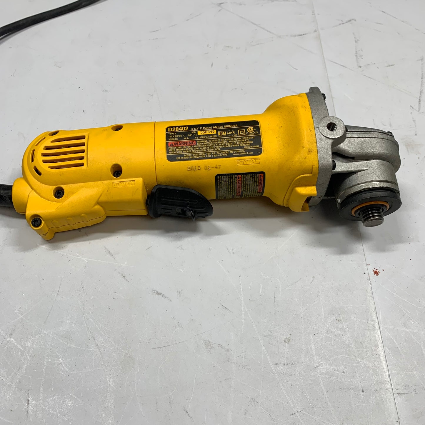 DeWalt d2840 120V 4-1/2 in. (115mm) Small Angle Grinder