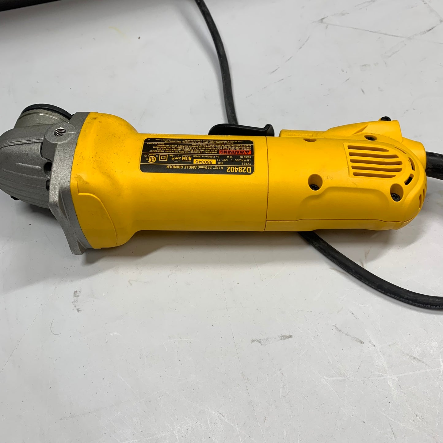 DeWalt d2840 120V 4-1/2 in. (115mm) Small Angle Grinder