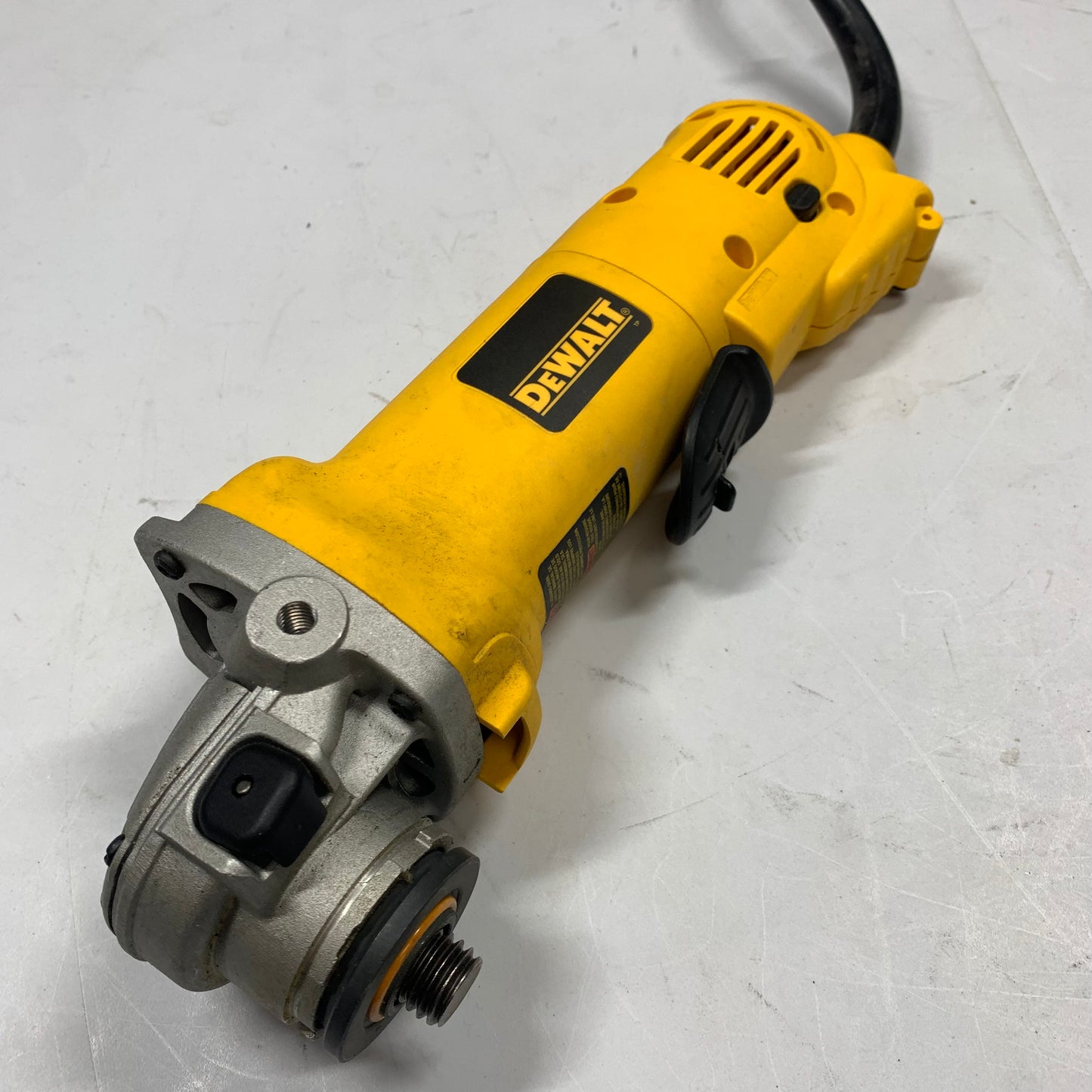 DeWalt d2840 120V 4-1/2 in. (115mm) Small Angle Grinder
