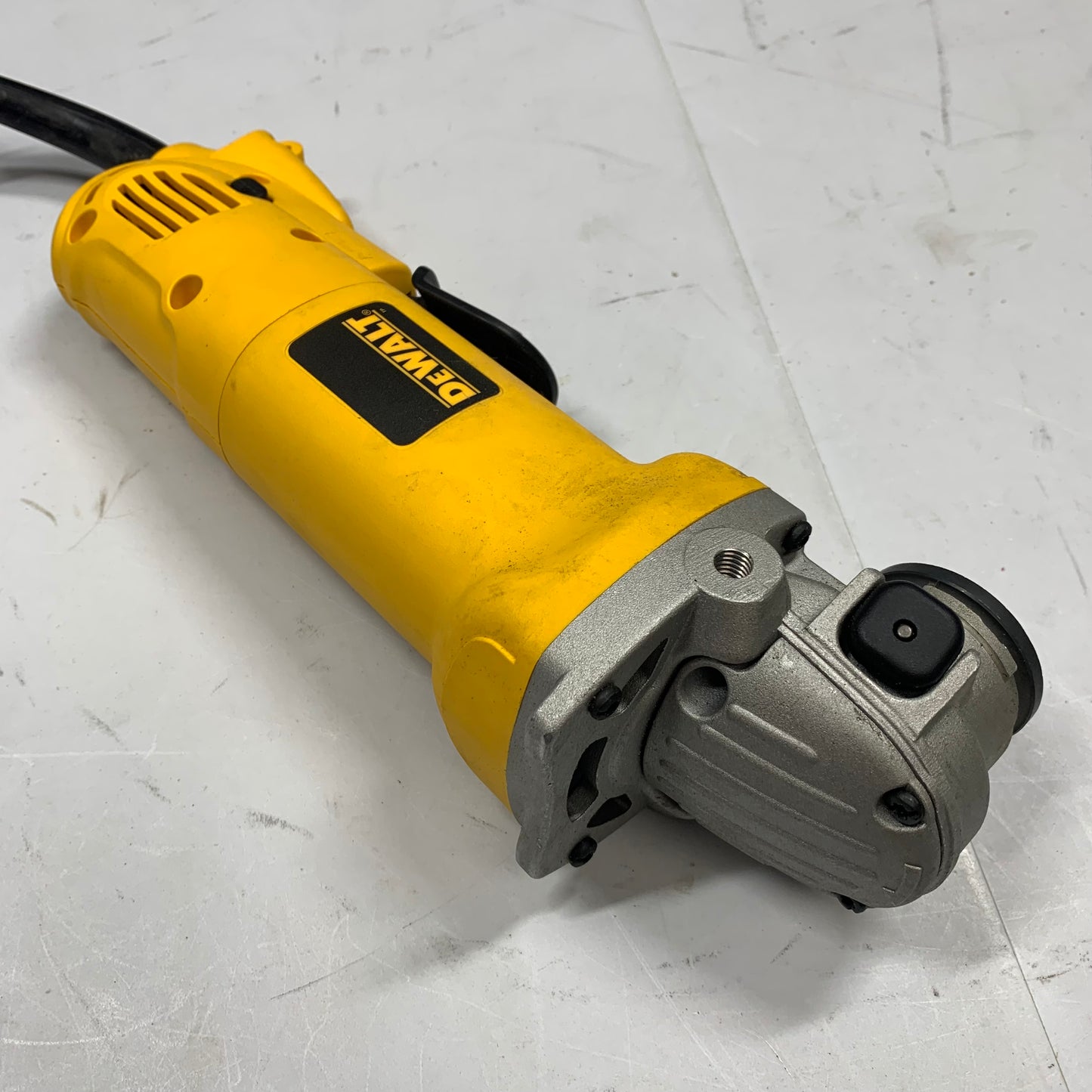 DeWalt d2840 120V 4-1/2 in. (115mm) Small Angle Grinder