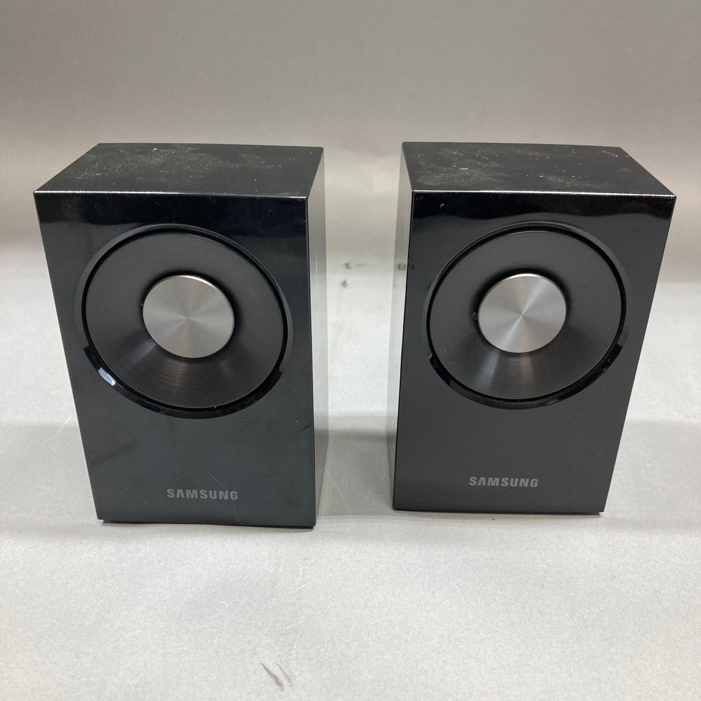 Samsung PS-DC2  Surround Sound Bookshelf Satellite Speakers Pair & Center Black