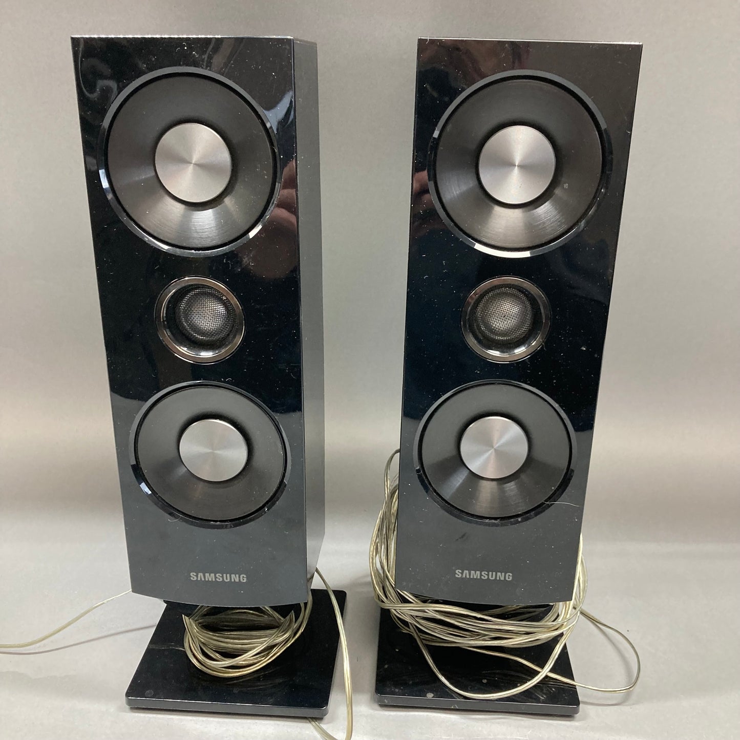 Samsung PS-DC2  Surround Sound Bookshelf Satellite Speakers Pair & Center Black