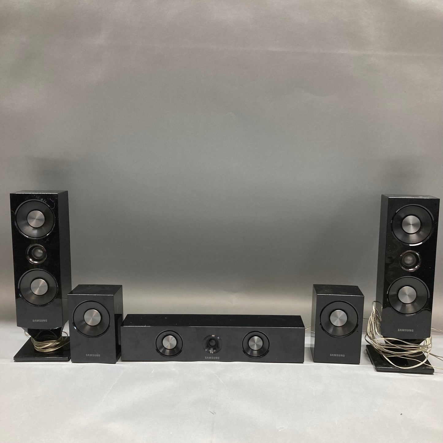 Samsung PS-DC2  Surround Sound Bookshelf Satellite Speakers Pair & Center Black