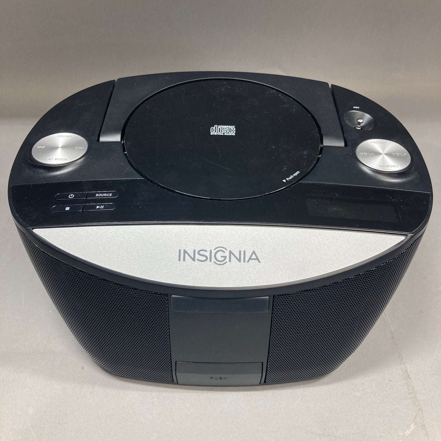 Insignia NS-BIPCD03 Boombox