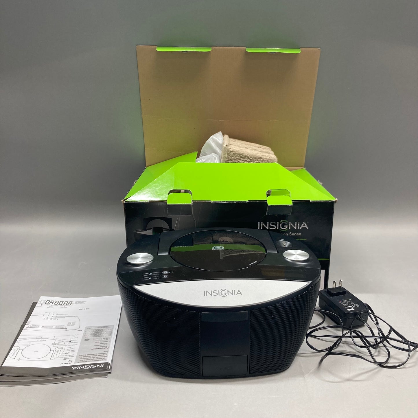 Insignia NS-BIPCD03 Boombox