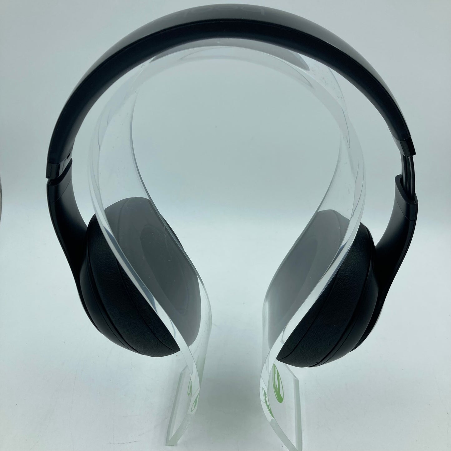 Beats Studio3 Wireless Over-Ear Bluetooth Headphones Black