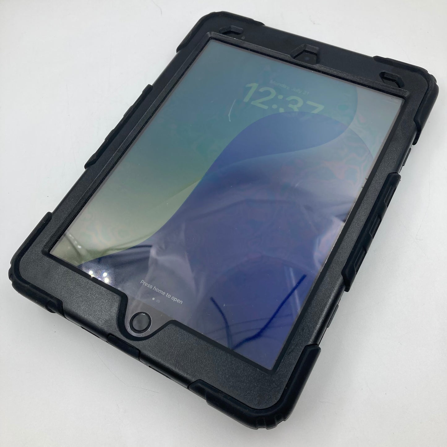 WiFi Only Apple iPad 9th Gen 64GB SPACE GRAY MK2K3LL/A