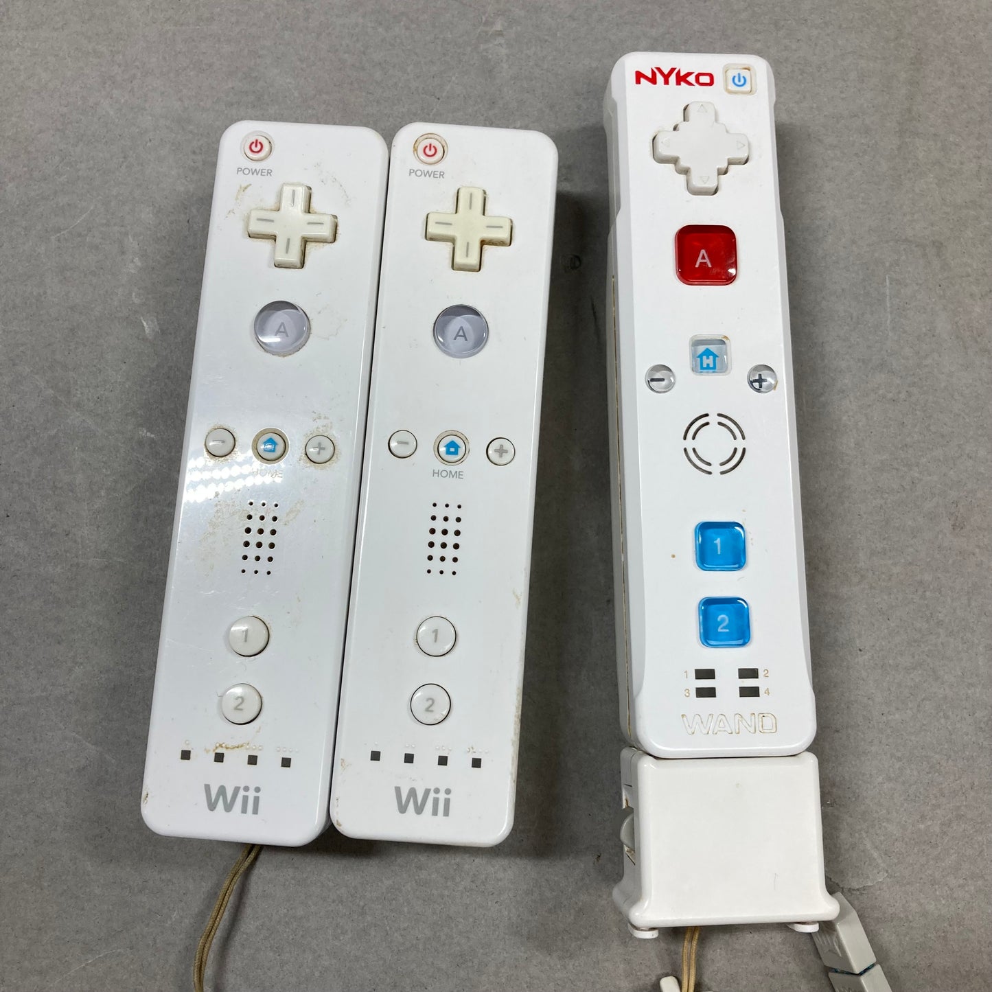 Nintendo Wii Video Game Console RVL-001 White