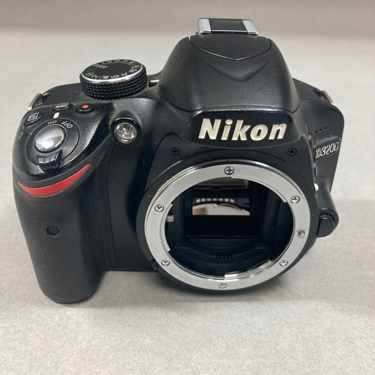 Nikon d3200 24.2MP Digital SLR DSLR Camera