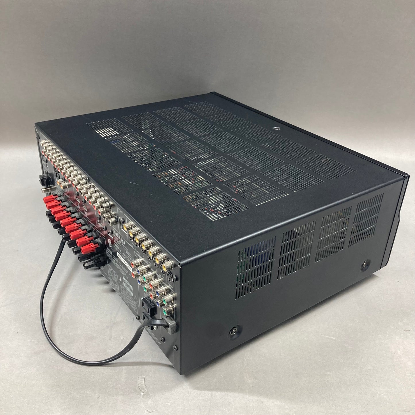 Yahmaha RX-V663 AV Receiver