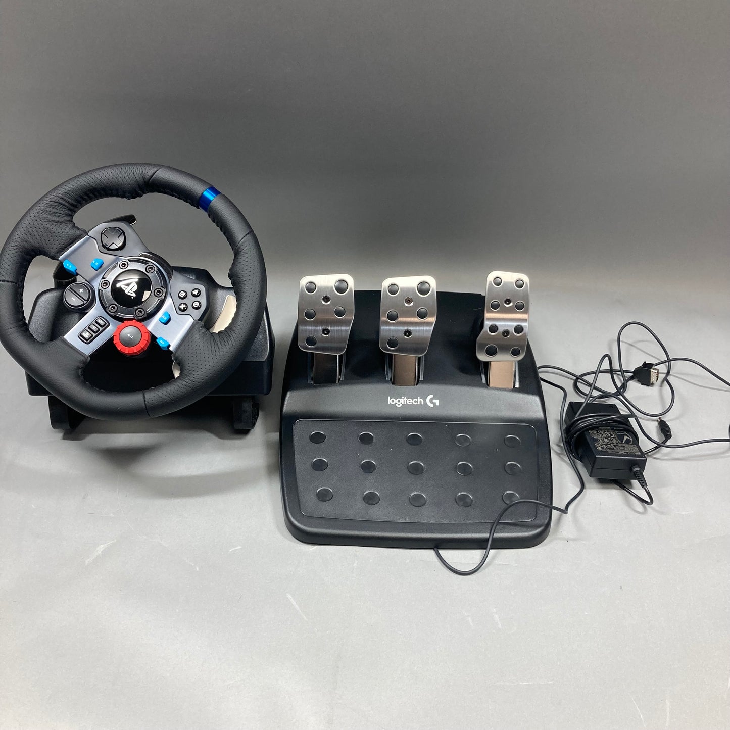 Logitech G29 Driving Force Racing Wheel