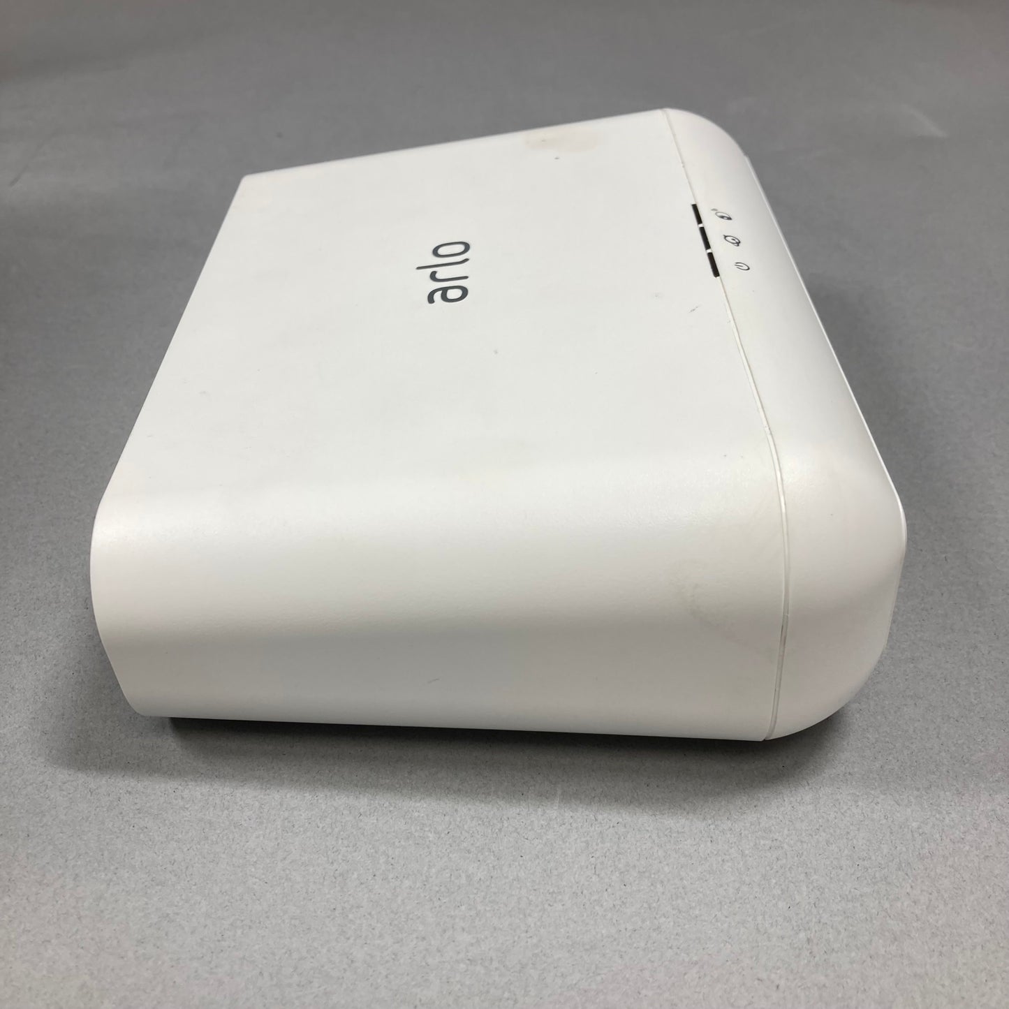 Arlo Pro Base Station and Cameras IP Security Camera VMB4000 Unclaimed