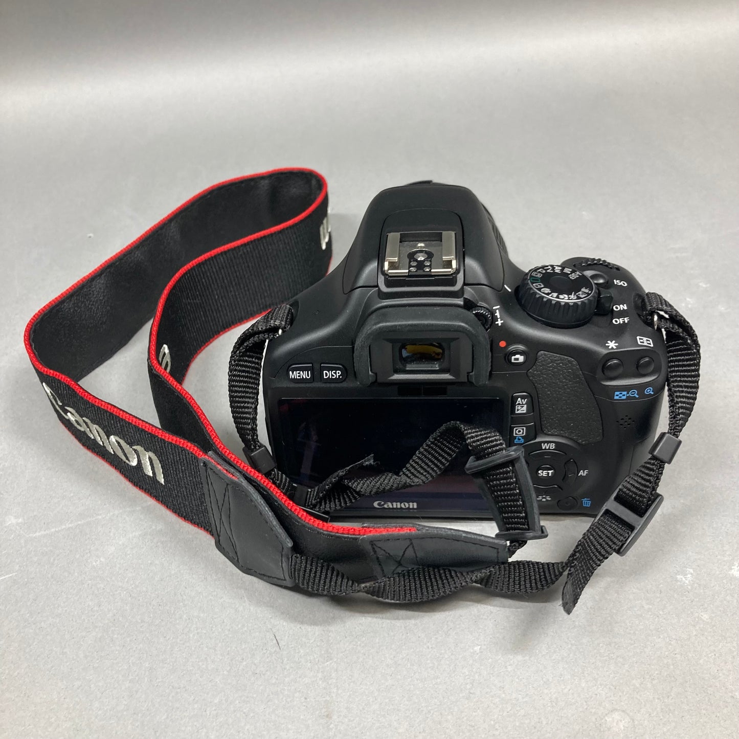 Canon eos T2i 18.0MP Digital SLR DSLR Camera