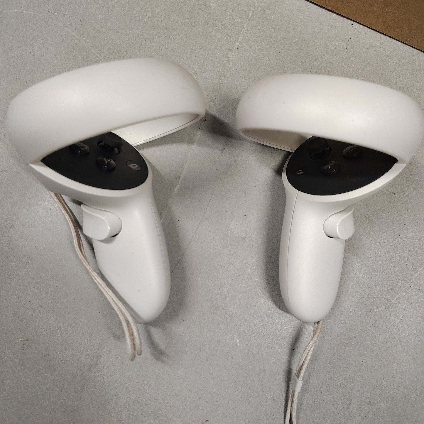 Oculus Quest 2 64GB Standalone All-in-One VR Headset KW49CM