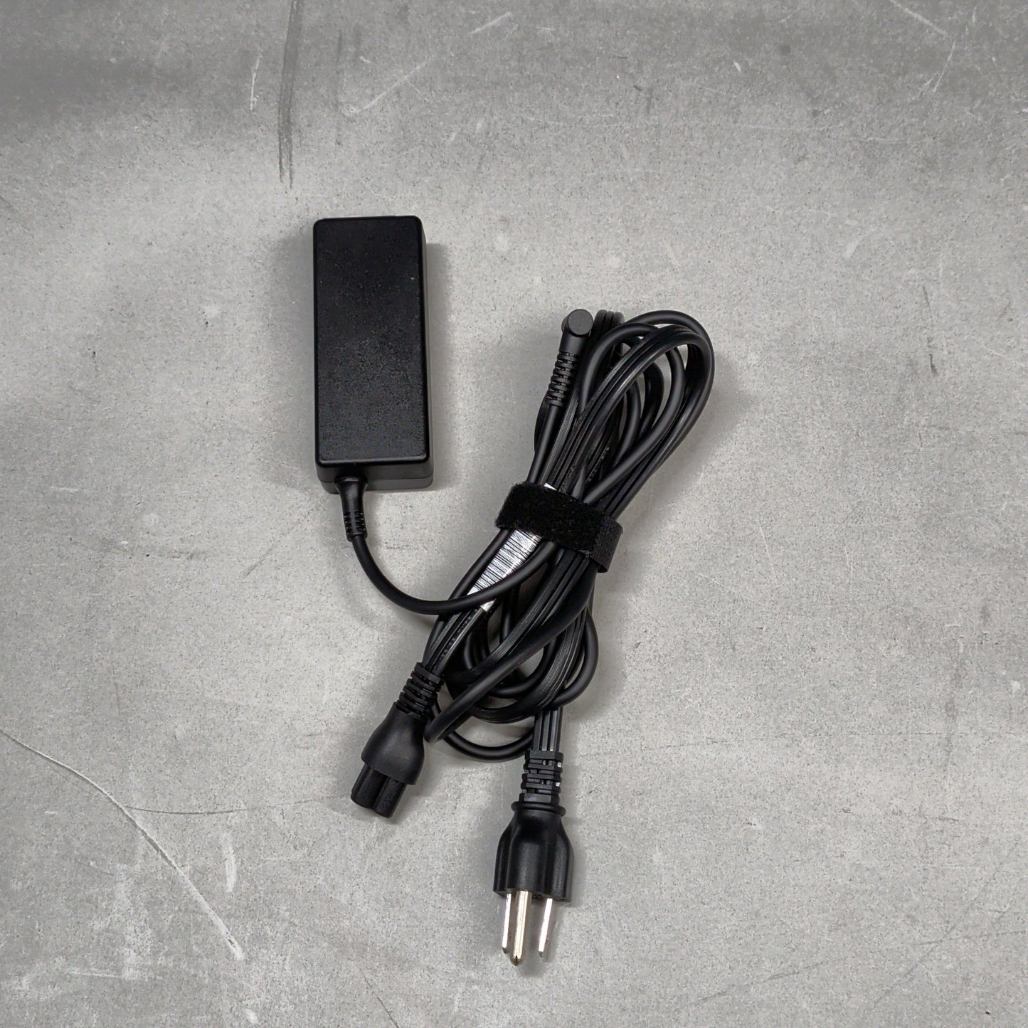 HP Laptop 15-FC0035TG 15.6" Athlon Silver 7120U 2.40GHz 8GB RAM 256GB SSD