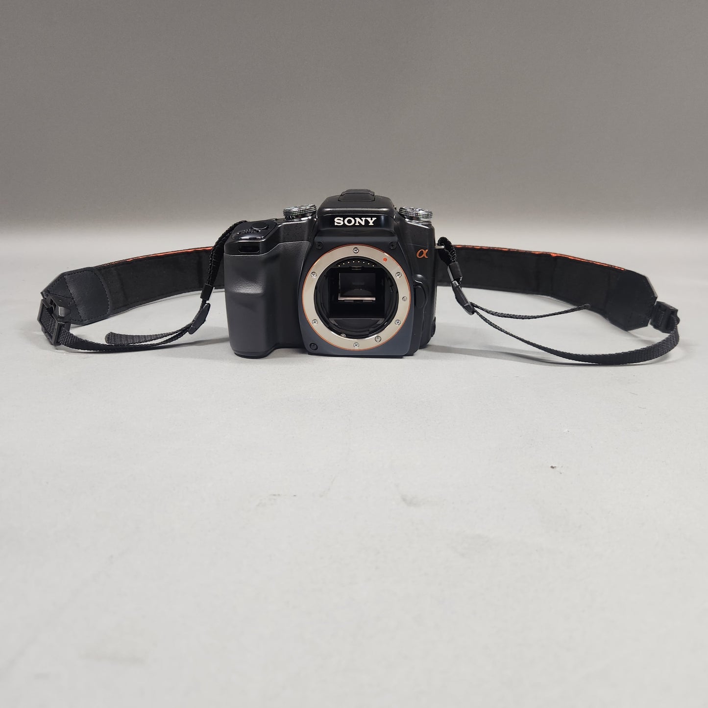 Sony Alpha DLSR-A100 10.2MP Digital SLR DSLR Camera