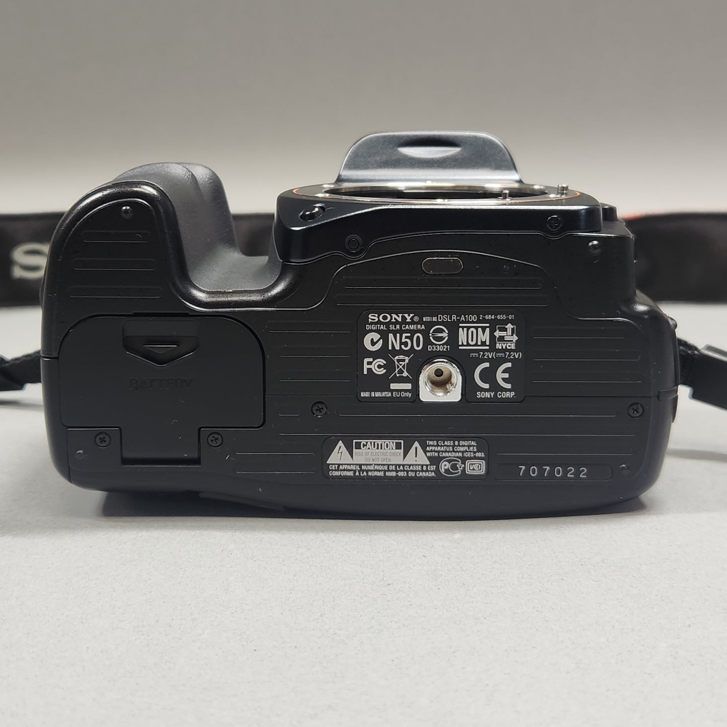 Sony Alpha DLSR-A100 10.2MP Digital SLR DSLR Camera