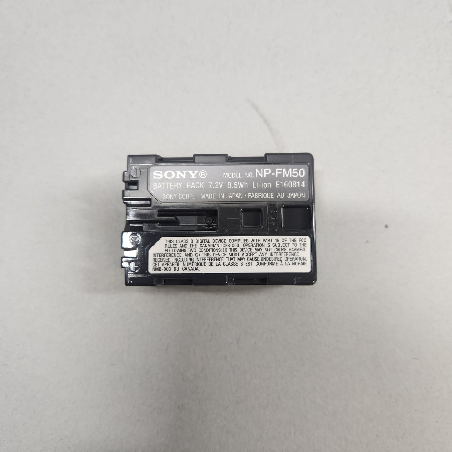 Sony Alpha DLSR-A100 10.2MP Digital SLR DSLR Camera