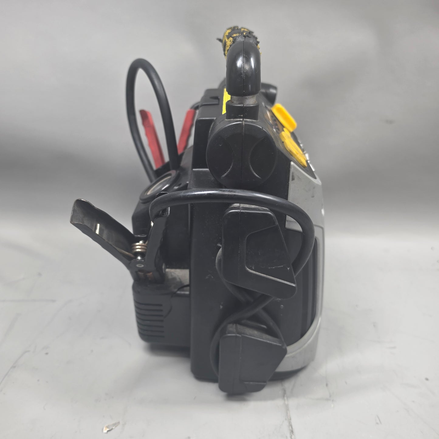 Stanley J5C09 Jump Starter