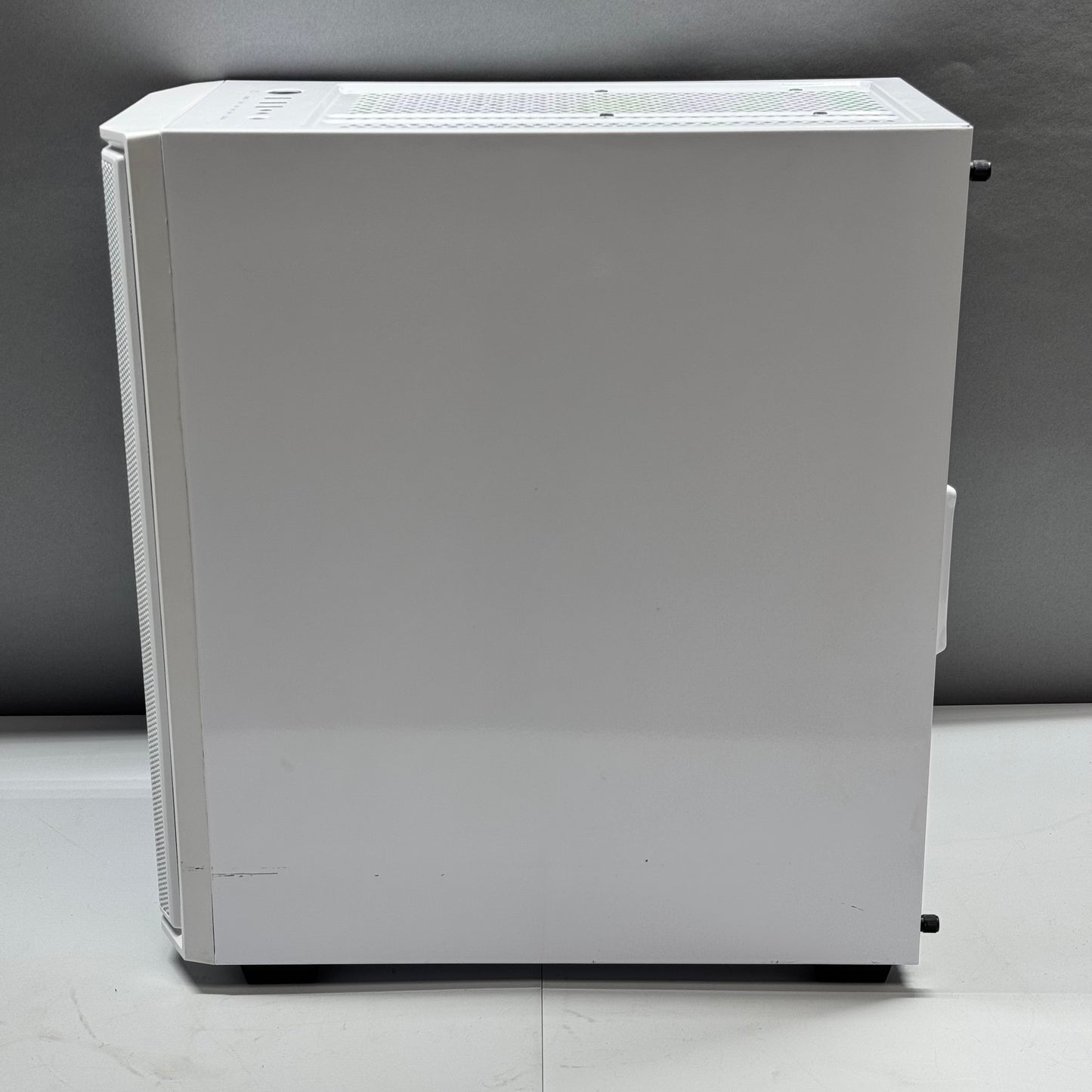 Custom PC Apevia Predator Case Gigabyte B550M DS3H Ryzen 5 3600 3.60GHz Gigabyte Eagle GeForce RTX 3060 16GB RAM 1TB SSD Win 11 Home White