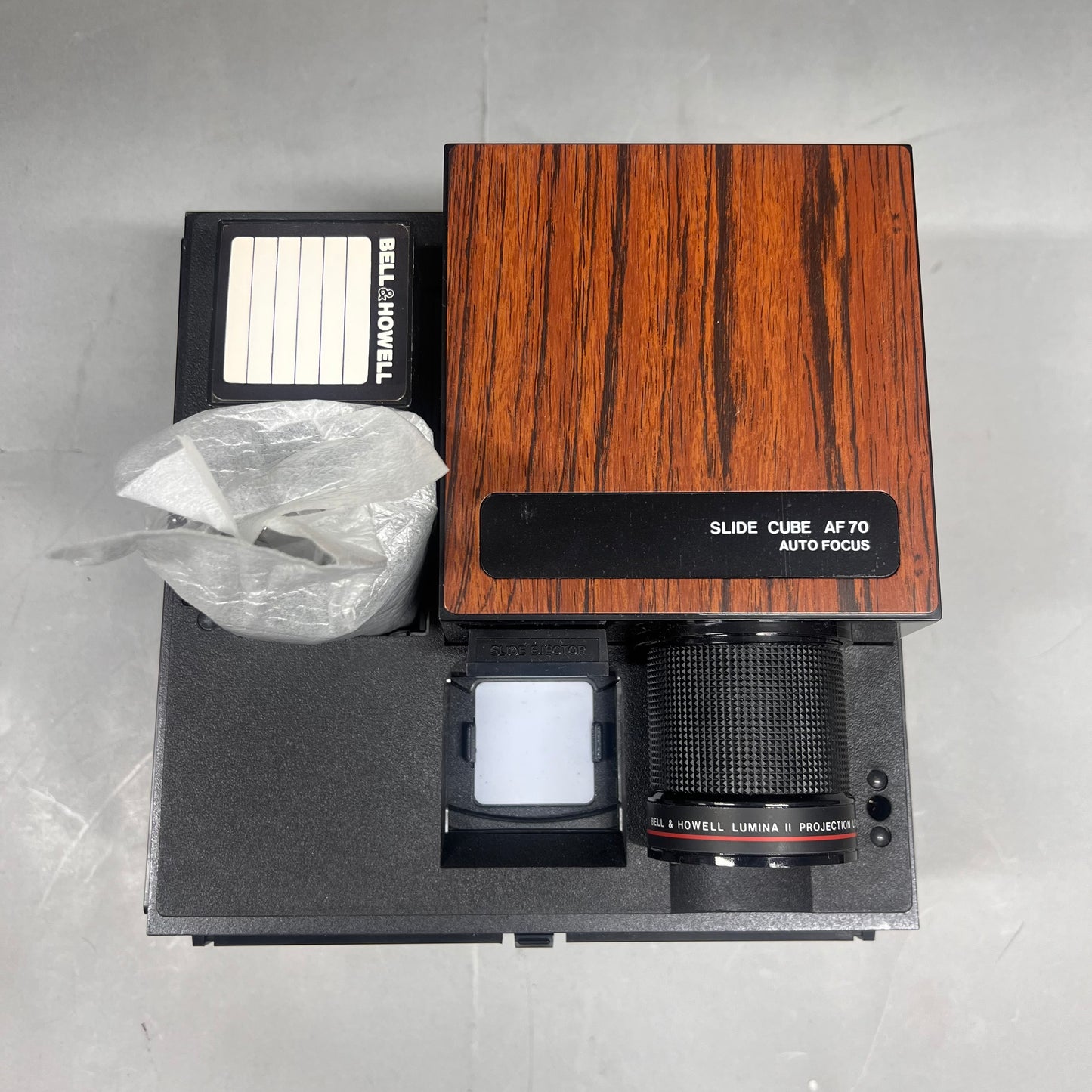 Bell& Howell AF70 175 Lumens 35MM Projector JC2211