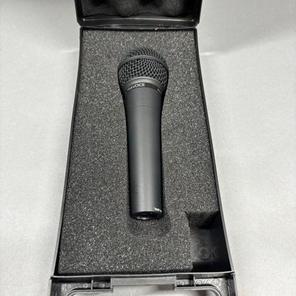 Behringer  XM8500 Broadcast Dynamic Microphone