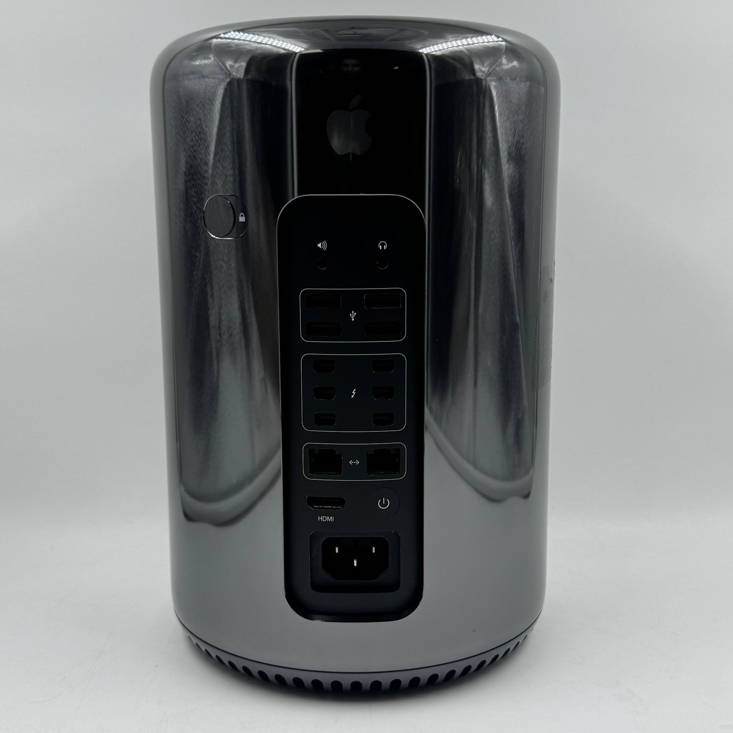 2013 Apple Mac Pro 12GB RAM 500GB black