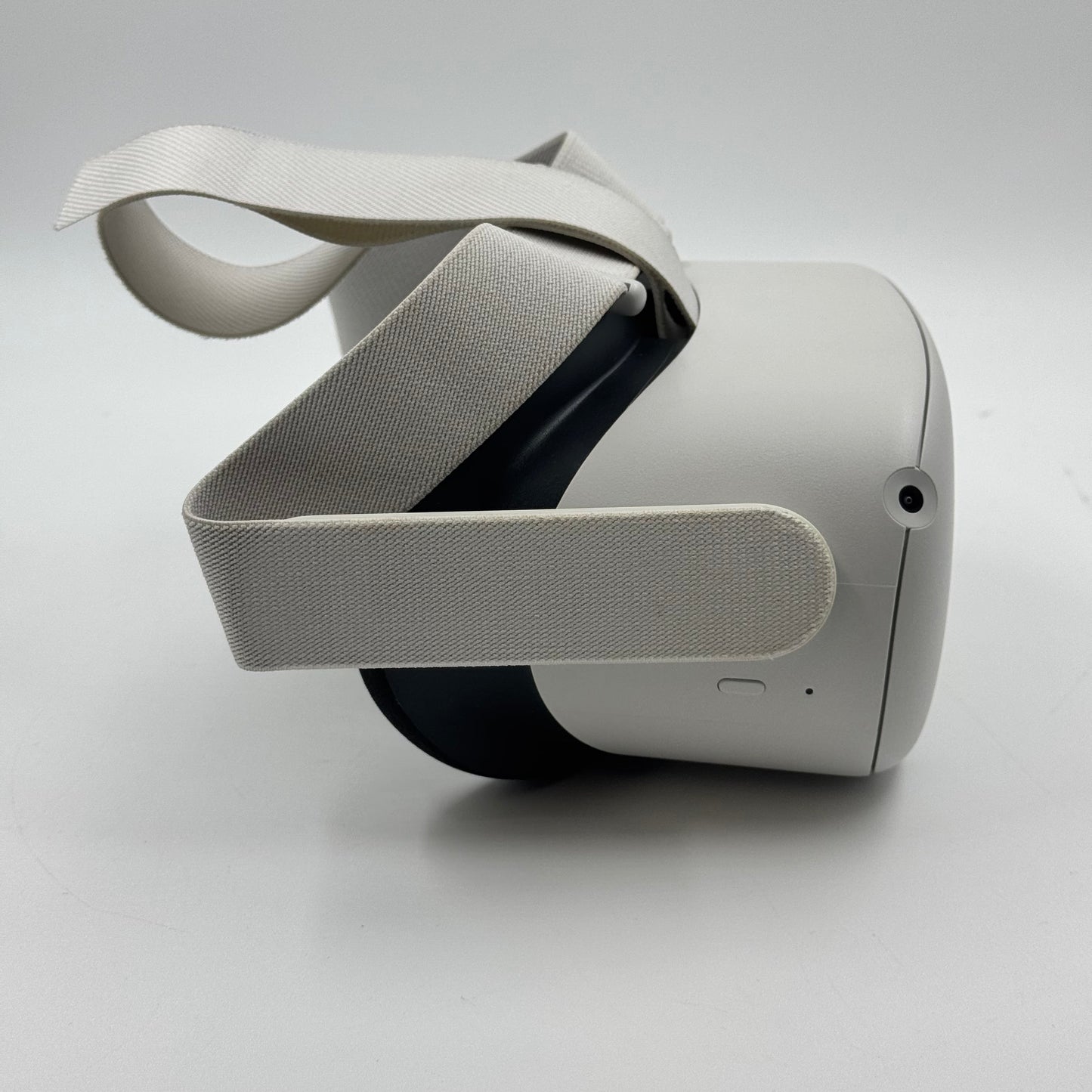 Meta Quest 2 128GB VR Standalone Headset KW49CM White