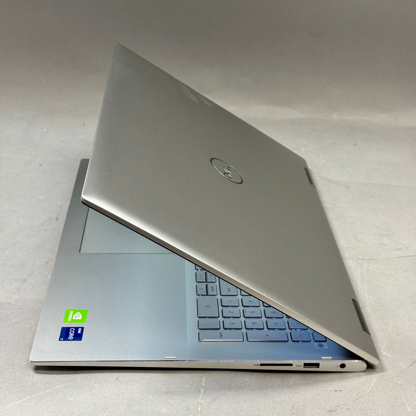 Dell Inspiron 7706 17.3" Core i7-1165G7 2.80GHz 16GB RAM 512GB SSD GeForce MX350