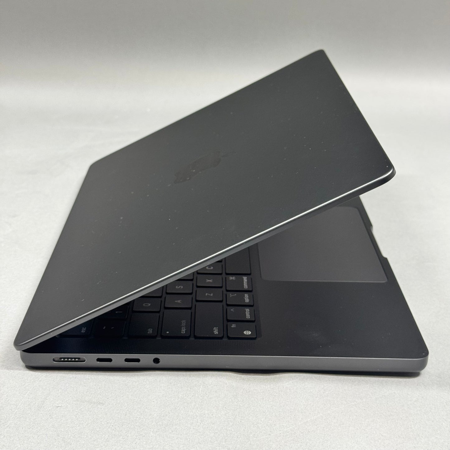 2024 Apple MacBook Pro 14" M4 Pro 16C GPU 4.5GHz 24GB RAM 512GB SSD MX2H3LL/A
