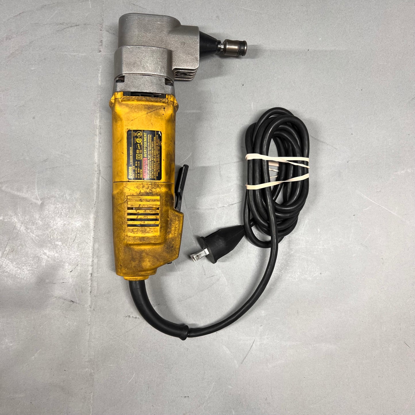 Dewalt 14 Gauge Nimbler Wired DW898