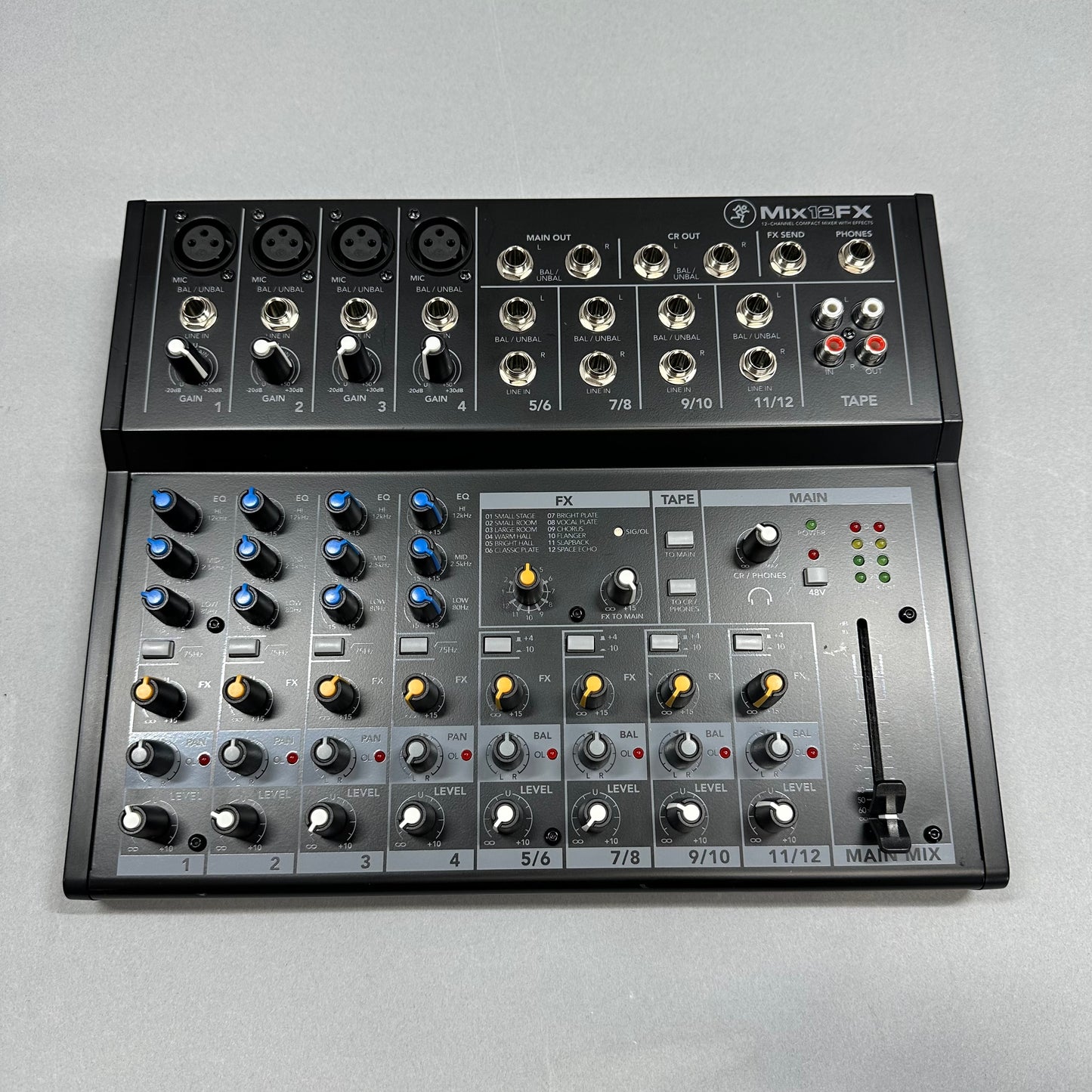 Mackie Mix12FX 12-Channel Compact Mixer with Effects