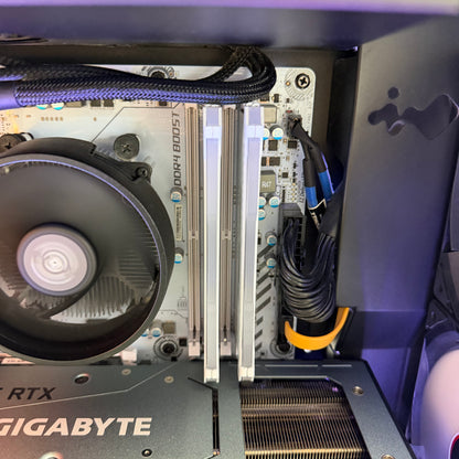 INWIN Custom PC Ryzen 5 2600 3.4GHz 16GB RAM 256GB SSD Gigabyte GeForce RTX 3060
